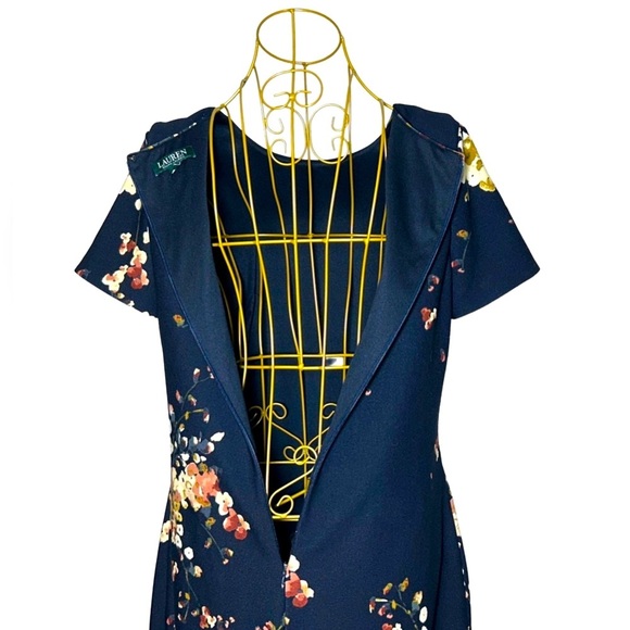 Lauren Ralph Lauren Navy Floral A-Line Knee-Length Short Sleeve Dress, M (10) - Picture 14 of 16